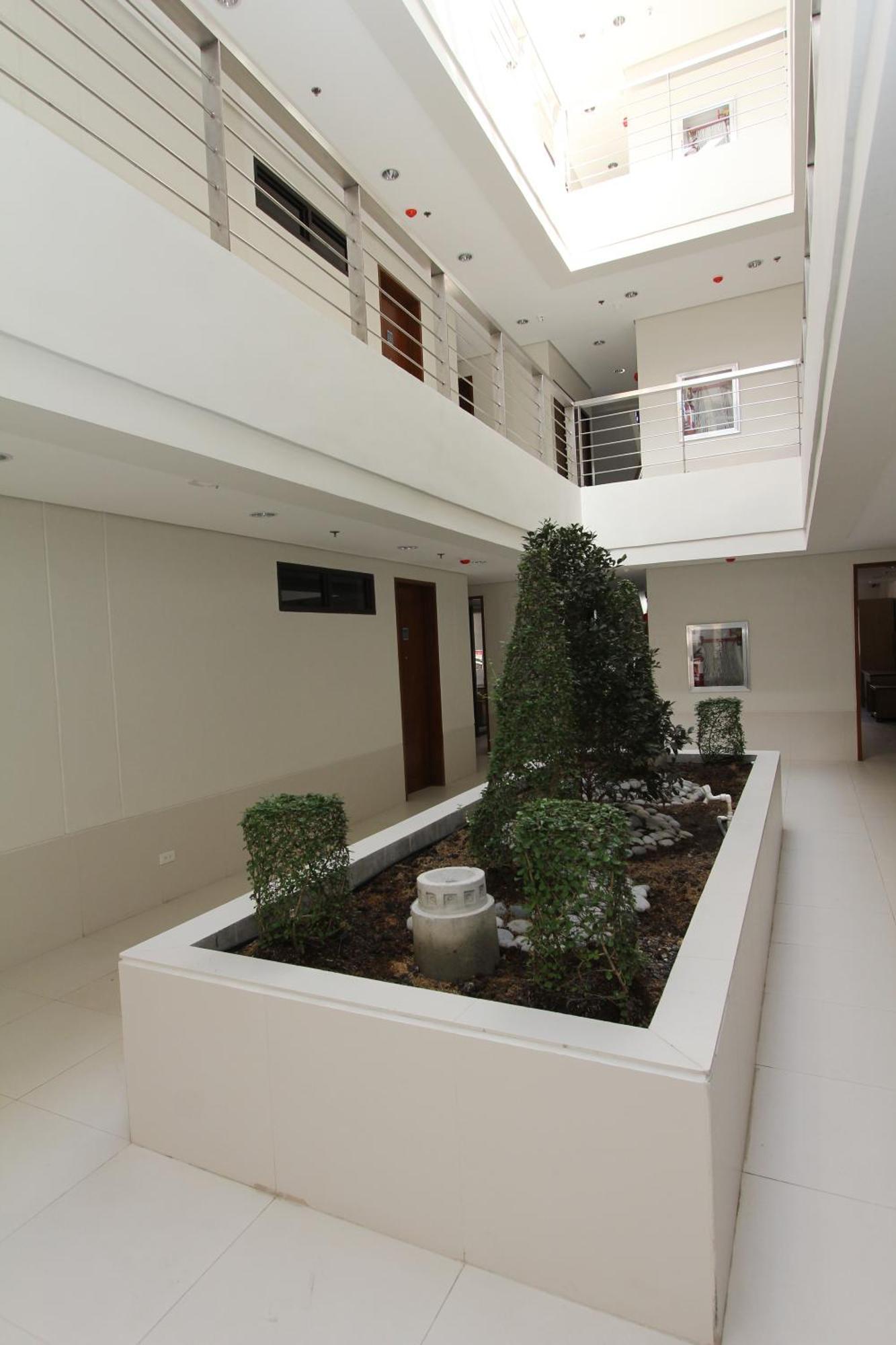 Crown Regency Courtyard Resort Balabag  Exterior photo